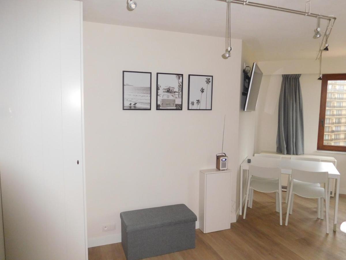 Plaza Appartement De Panne Buitenkant foto